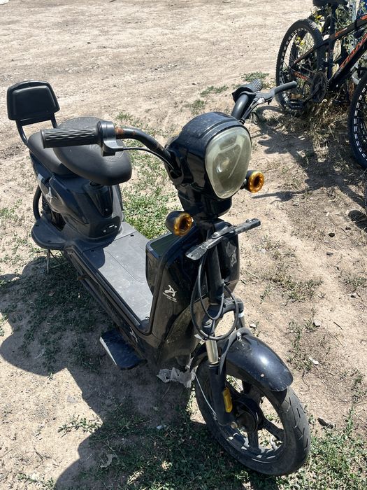 Электро скутер Amanat x8