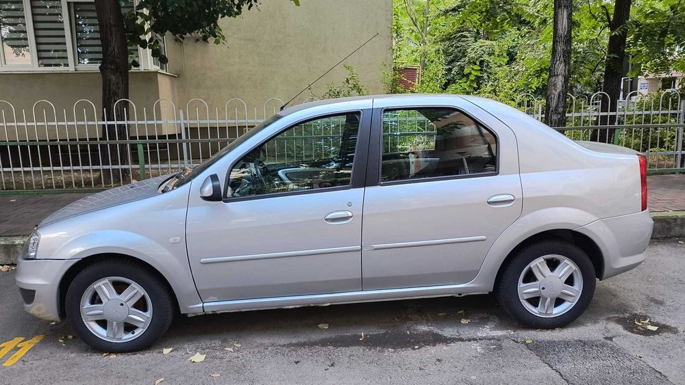DACIA Logan
