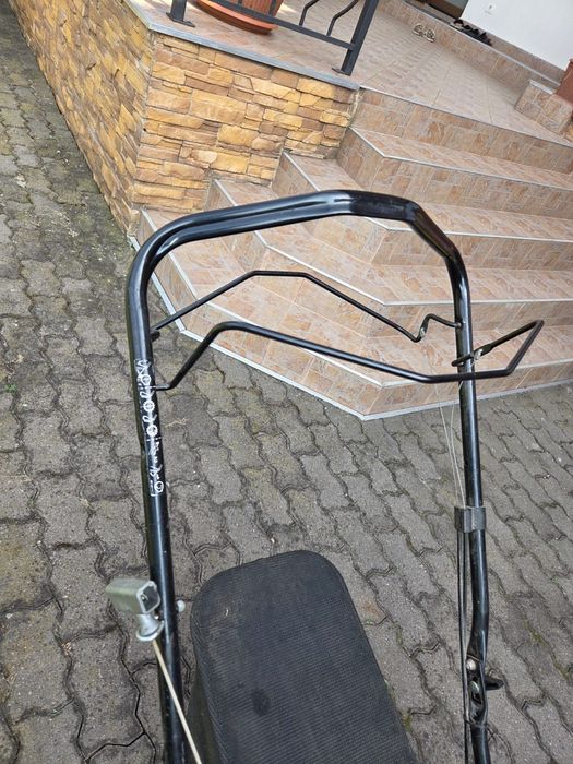 Masina Tuns Iarba/Autotractiune/Briggs&Stratton /Impecabila