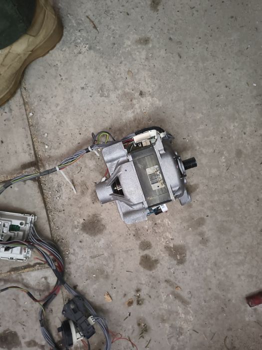 Motor mașină spălat