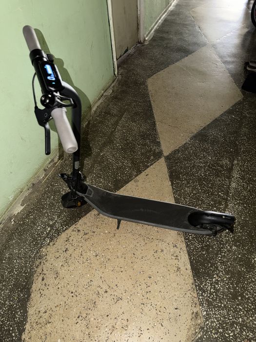 Vând Trotinetă electrică,Bicicletă,Playstation la pachet sau separat