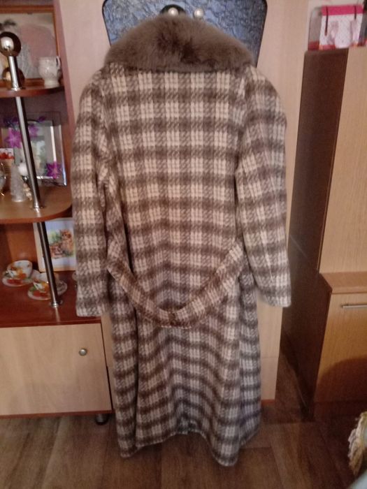 Продам зимнее пальто