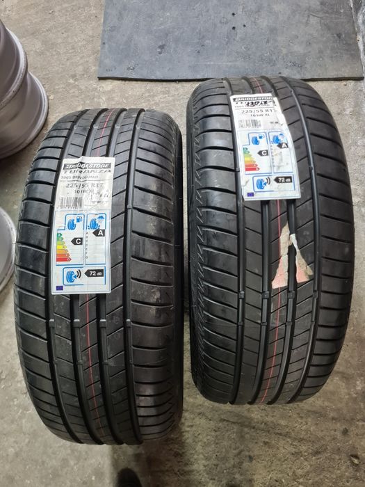 2бр.225/55/17 BRIDGESTONE RFT