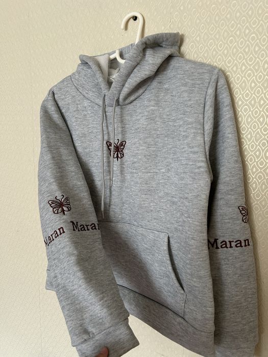 Спортивный костюм на девочек.