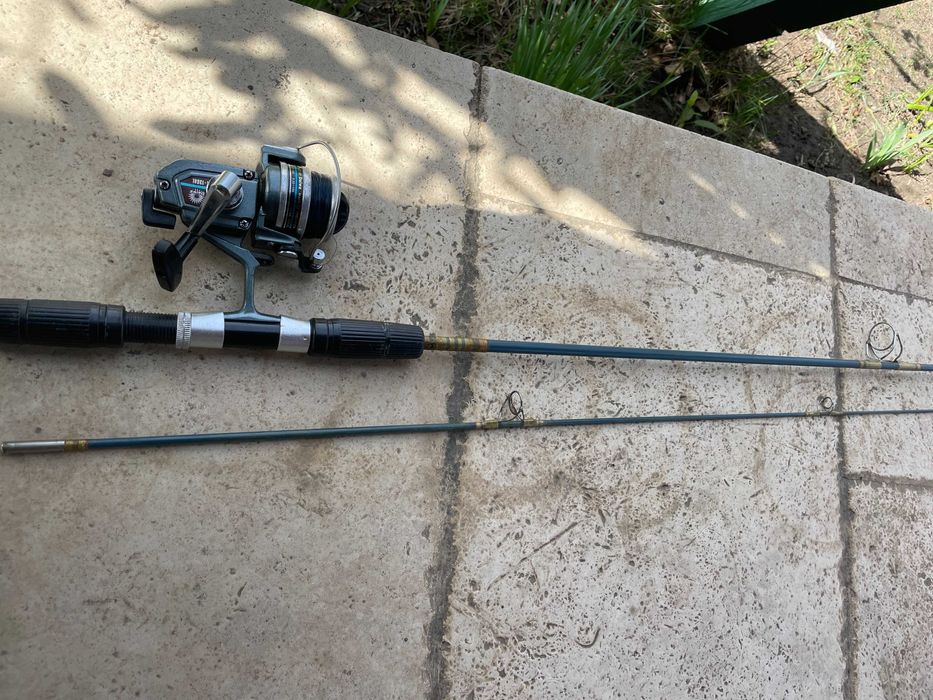 Vand 2 mulinete Daiwa