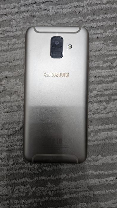 Самсунг а6 продам