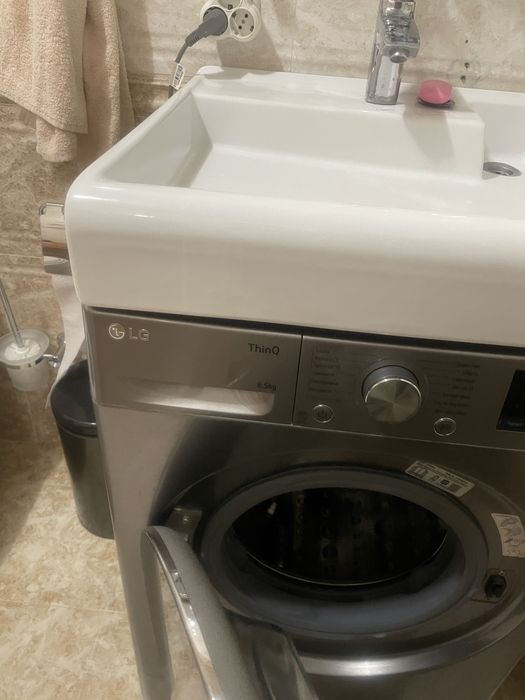 Kir moshina sotiladi LG ThinQ 8,5 kg