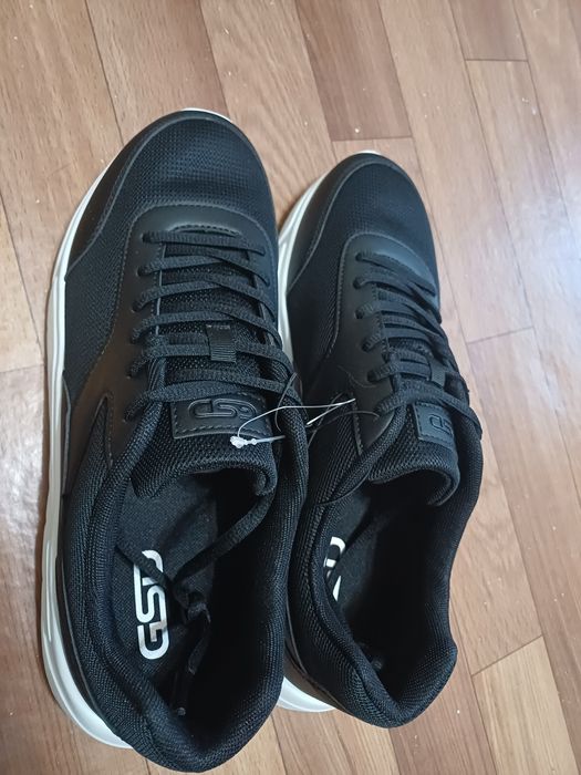 Кроссовки для тренировок