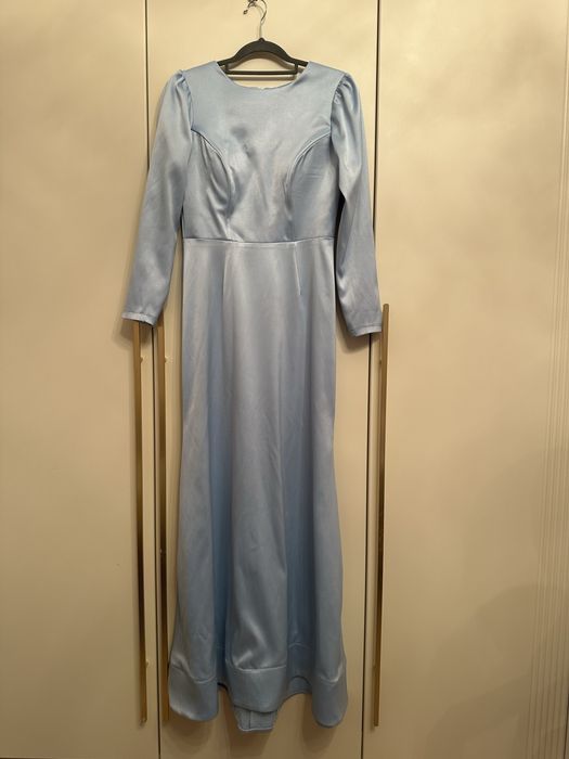 Продам вечернее платье размер 40-42