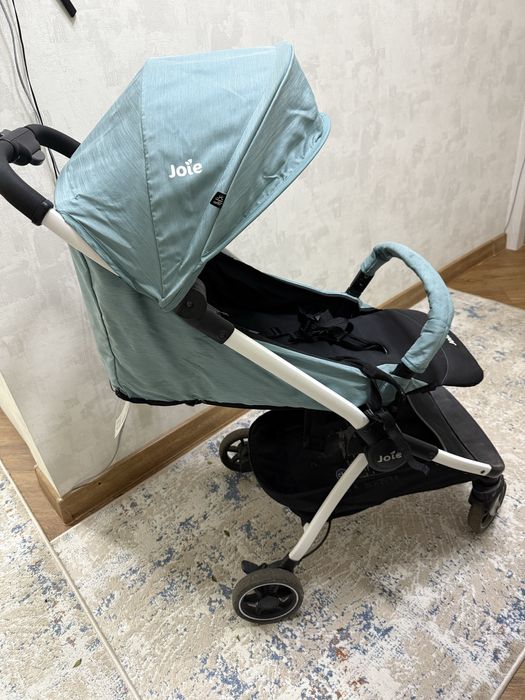 Срочно ! Коляска JOIE ,21.500