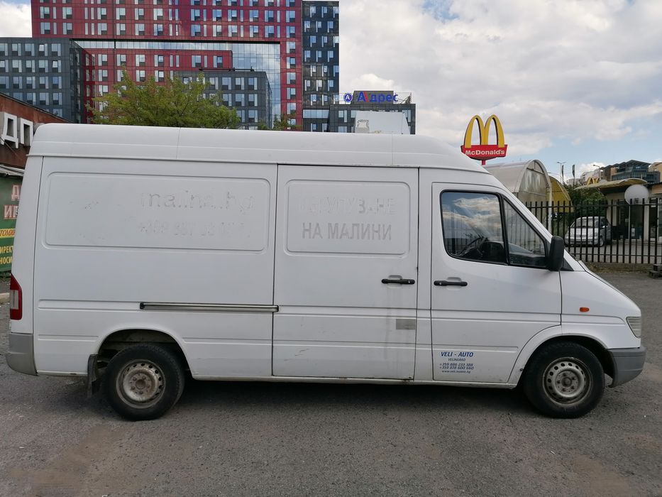 Хладилен бус под наем Форд Транзит 120, Мерцедес Спринтер Фиат Фиорино