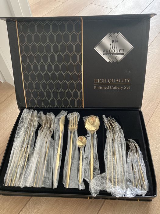 Набор столовых приборов