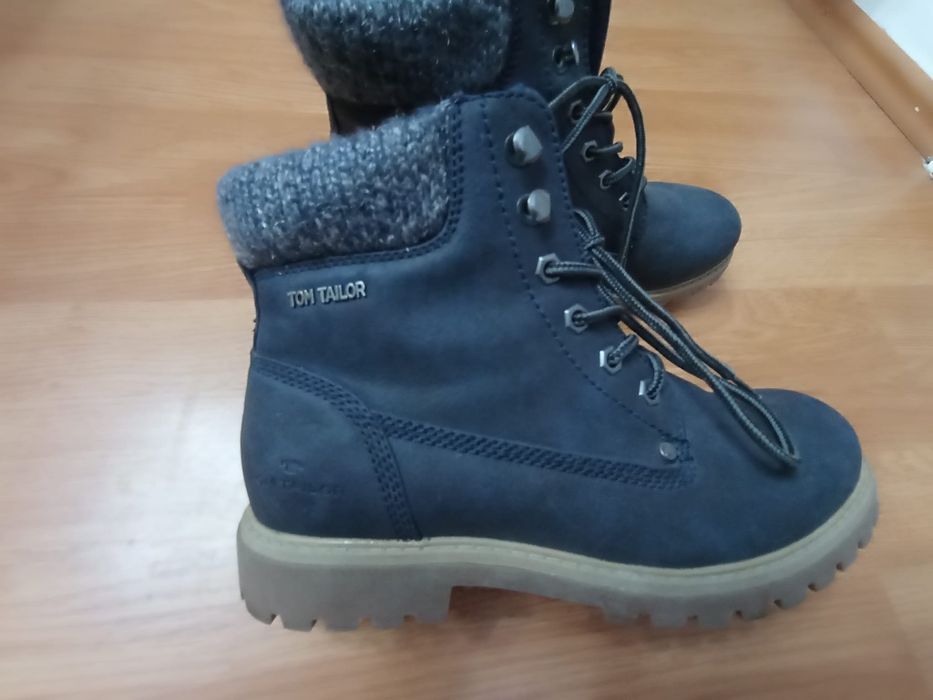 Vând bocanci /ghete Tom Tailor