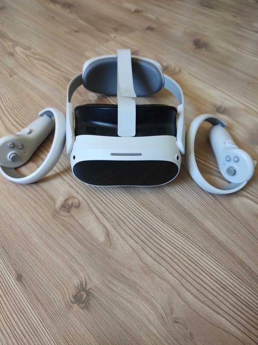 Vand casca VR Pico 4