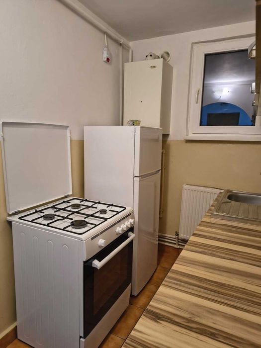 Închiriez garsonieră Mărăței