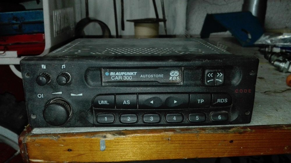 Авторадио Blaupunkt Car 300,руско АТ-64