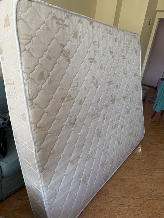 Матрак за спалня “НАНИ”- 160 / 200см. В доста добро състояние