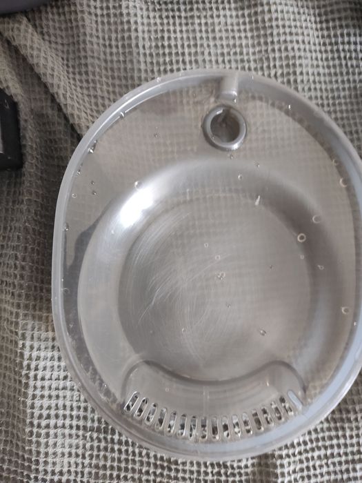 Dozator de apă pentru câini și pisici