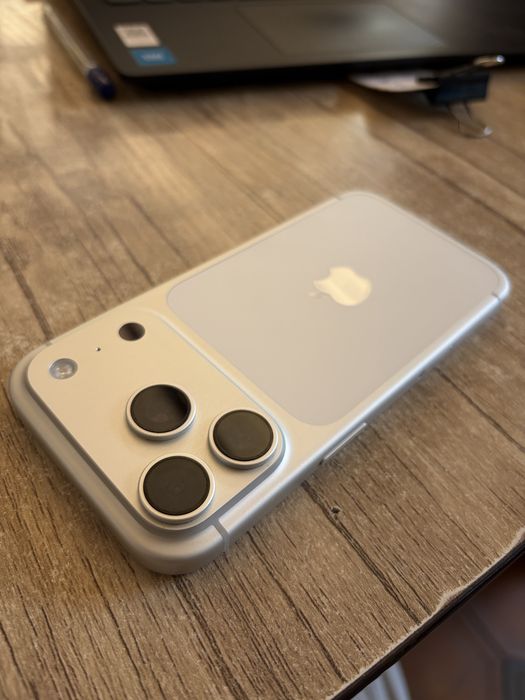 iPhone 17 pro.