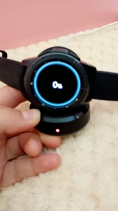 Почти като НОВ Samsung Galaxy Watch sm-r810