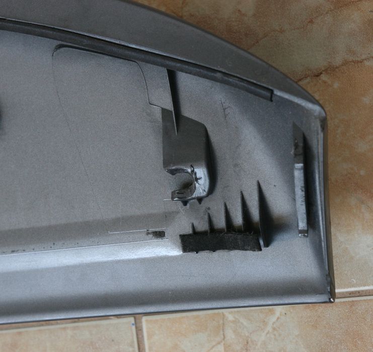 Спойлер за  Toyota Avensis II