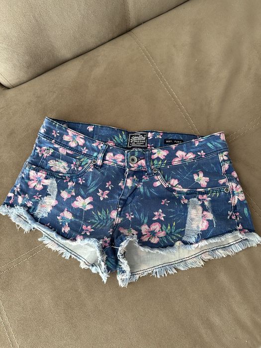 Дънки и къси панталони по 20-25лв