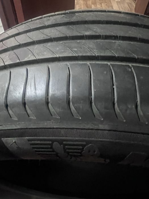 Одна шина Michelin