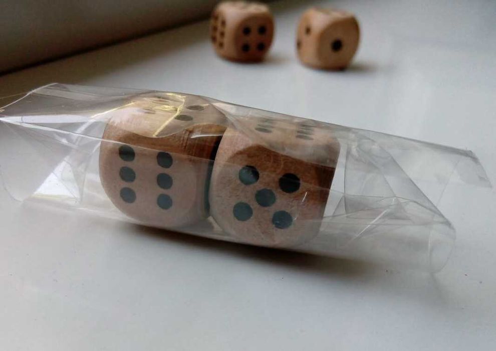 зарики деревянные (игральные кости,кубики) 14 мм на 14 мм