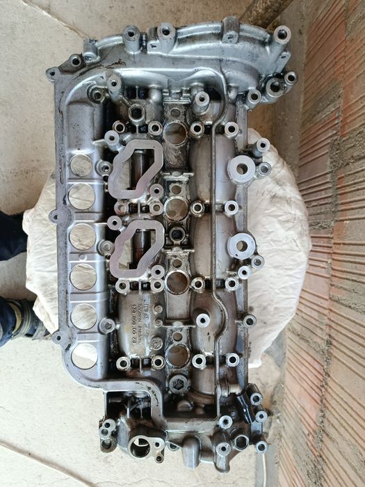 Vând 2 motoare m9r unul de koleos 4x4 și unul vivaro, trafic