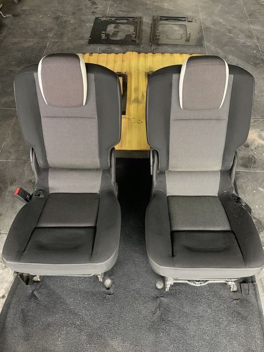 Седалки за Рено