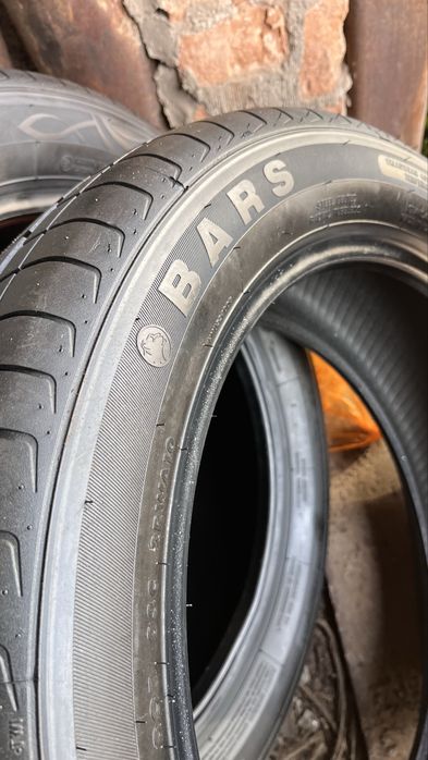 215/55 R17 BARS  4шт