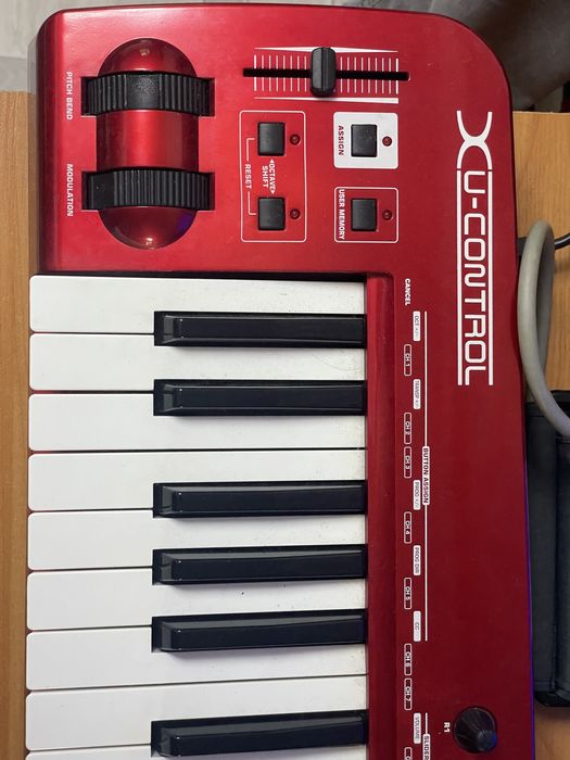 Мини клавиатура хорошем состоянии