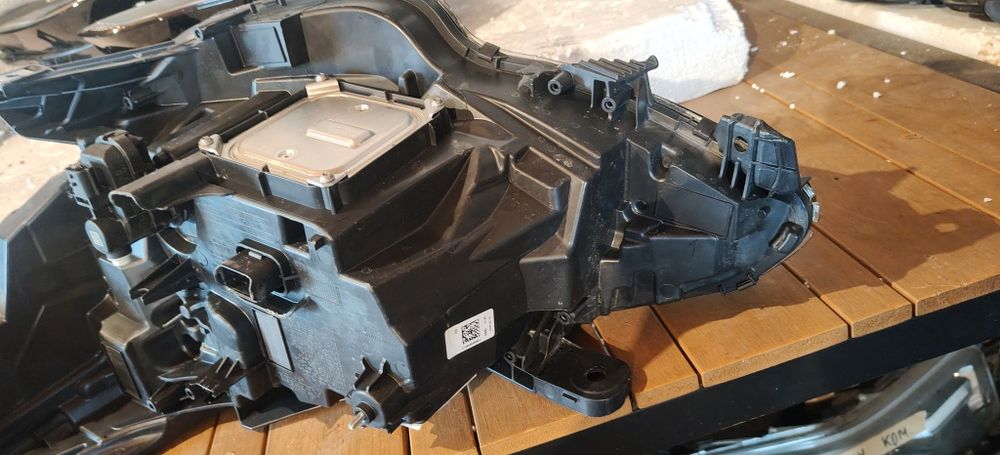 Оригинален фар за Renault Clio 5 full led