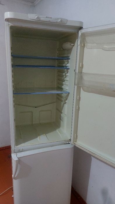Холодильник Indesit