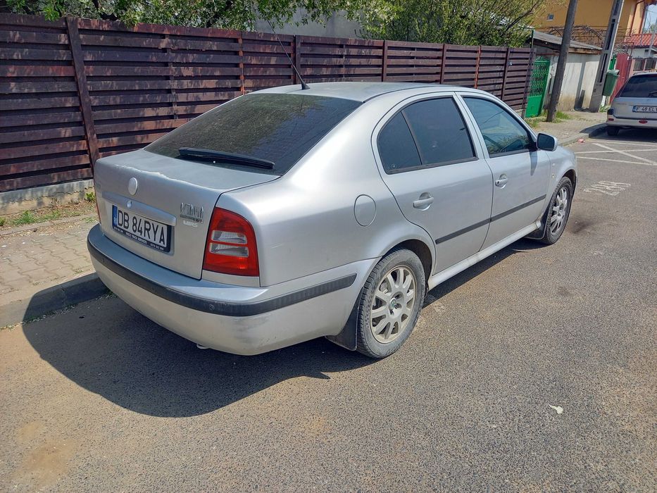 Skoda Octavia Tour 1.6L GPL AC carlig