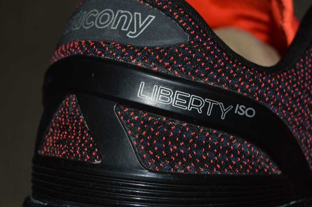 Pantofi alergare femei Saucony Liberty ISO 40.5 Everun
