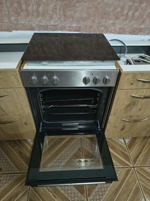 Cuptor electric trifazic incorporabil Gorenje cu plită electrică