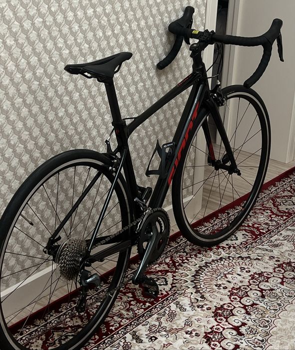 Giant Contend SL (2021)
