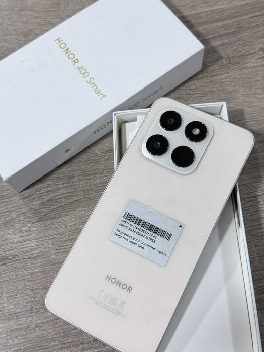 Телефон Honor 400 Smart