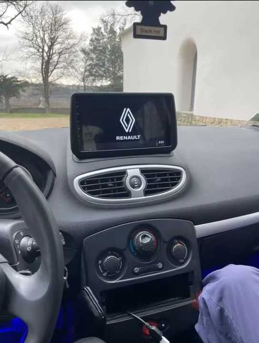 Navigatie Android 15 Renault Clio 3  - CarPlay QLed 4G DSP