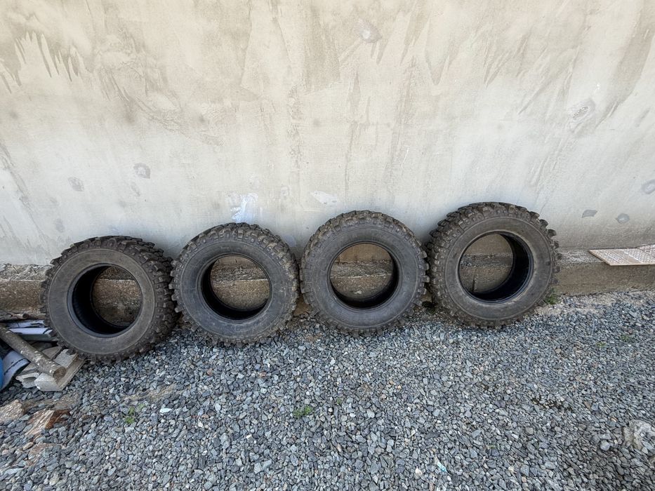 Anvelope offroad 235/75 r16
