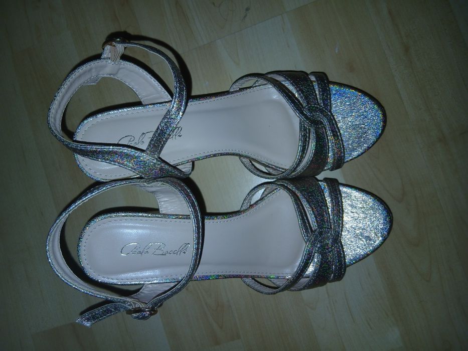 Дамски Златисти токчета