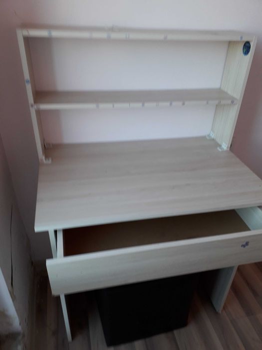 Обзавеждане -запазени мебели за хол и детска