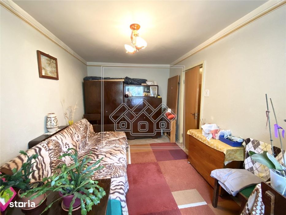 Apartament 2 camere de vanzare, necesita renovare, zona Rahovei - Sibi