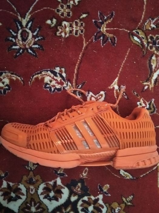 Продам кроссовки