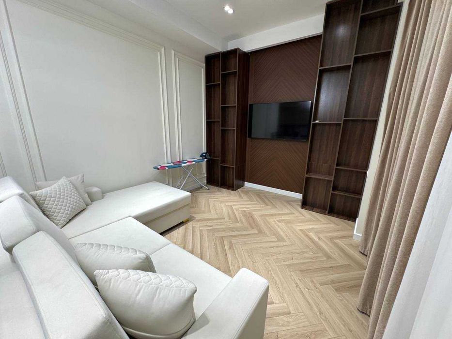 Sotiladi 1 xonali 2 xona qilingan Yakkasaroy Shota Rustaveli ID10