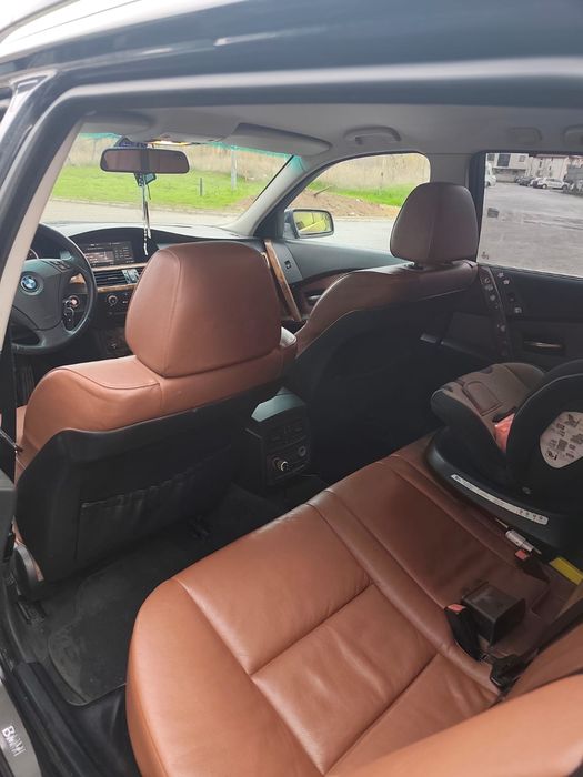 Vând BMW e61 
- motor 3.0 m57
- an 2007
- mașină a fost adusă personal