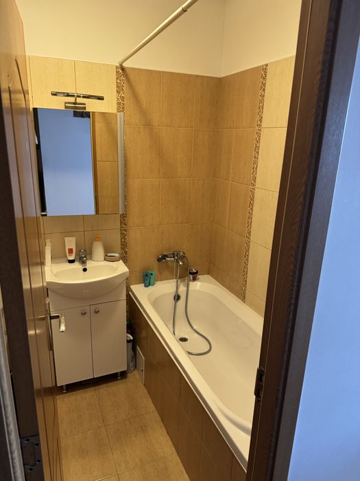 Apartament cu o camera/ Garsoniera 7 Noiembrie, zona Faget, 5-10 minute de UMFST si Spitalul Judetean