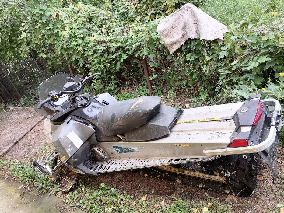 Продам снегоход Брп сами 800