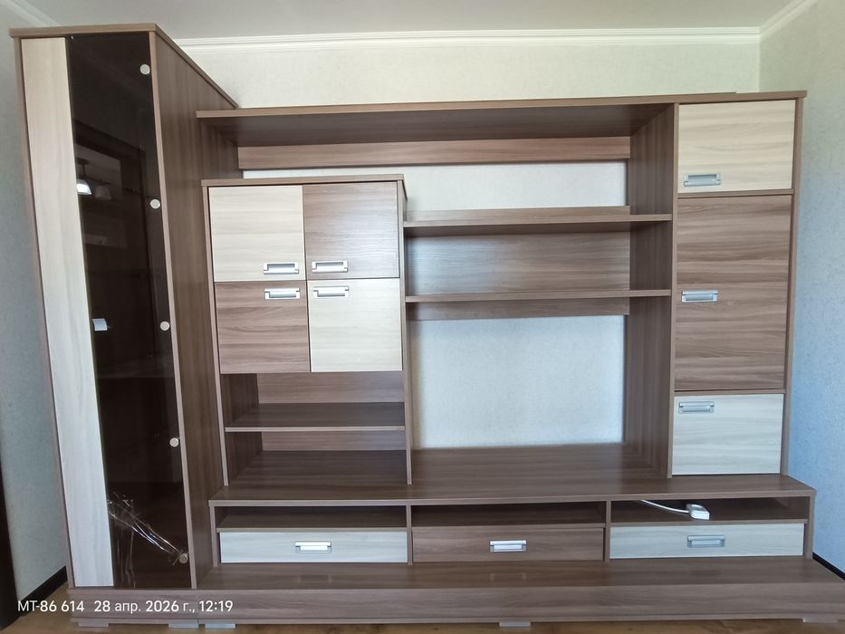 Продам шкаф для гостиной